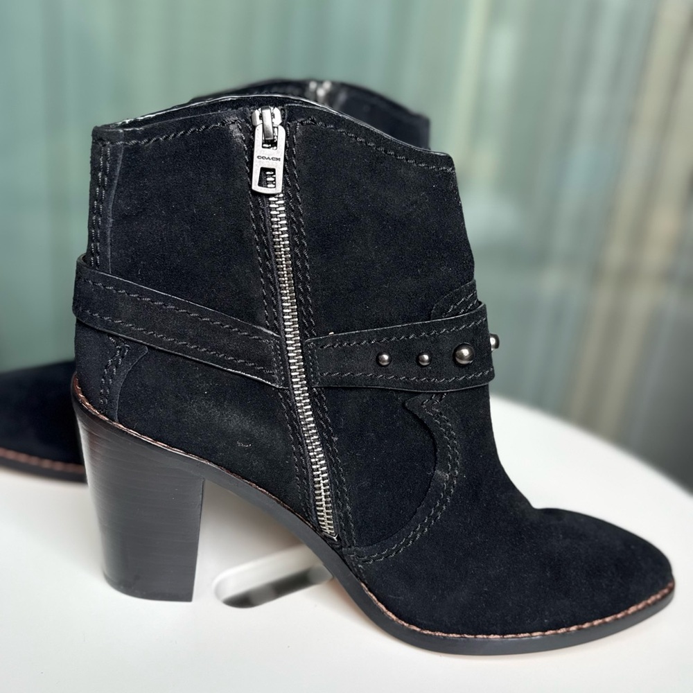 Coach Black Suede Studded Harness Ankle Boots Block Heel Zip Size 10 - Picture 4 of 7